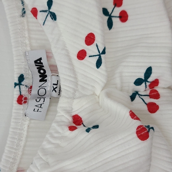 🍒 NWT Fashion Nova Cherries Cut out Dress Ruched XL - Picture 8 of 9